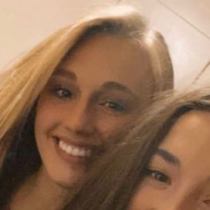 Meet your Posher, Claire